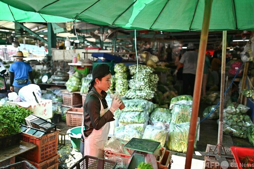 レールゆがむ猛暑、ドラえもんで雨乞い タイ