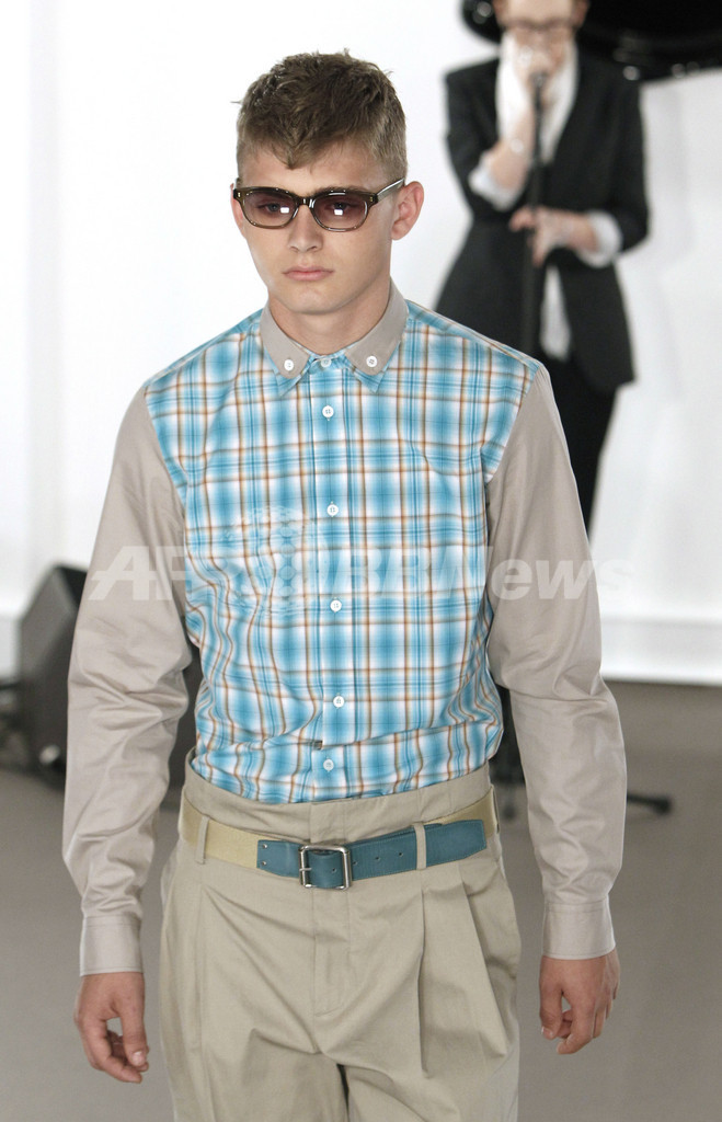 ＜11年春夏パリ・メンズコレクション＞ヴィクター＆ロルフ、新作を発表