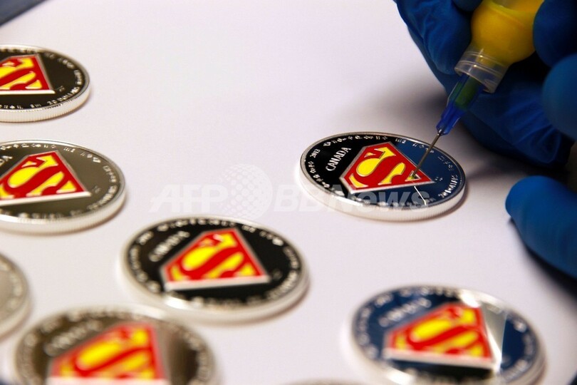 スーパーマン誕生75周年を祝う記念硬貨発行へ、カナダ