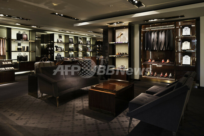 ＜Party＞グッチ新宿がリオープン、荒木飛呂彦の原画展も開催