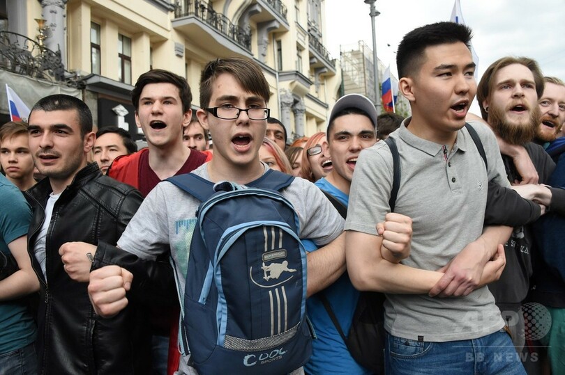 ロシア各地で反政府デモ、1500人超拘束 野党指導者を30日間拘留