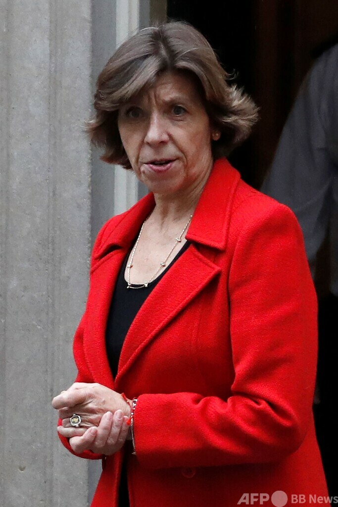 フランス新内閣発表 外相・国防相を交代