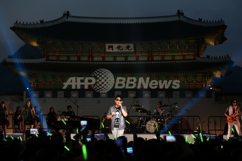 歌手イ・スンチョル、新アルバムを記念してライブ開催　