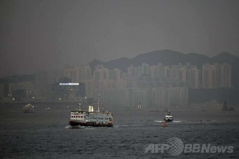 香港沖で貨物船沈没、11人行方不明