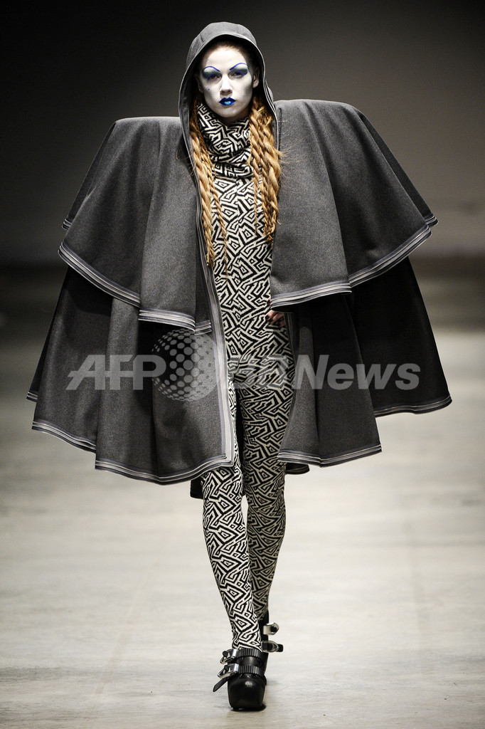 ＜08/09年秋冬ロンドン・コレクション＞ガレス・ピュー、新作を発表