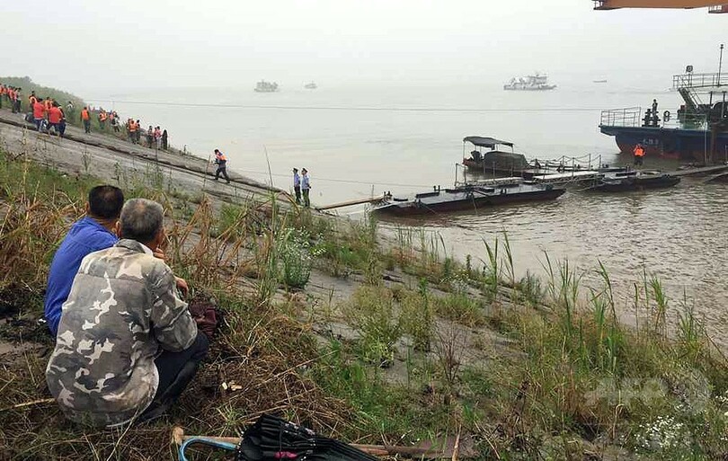 中国・長江で450人超乗った客船が転覆