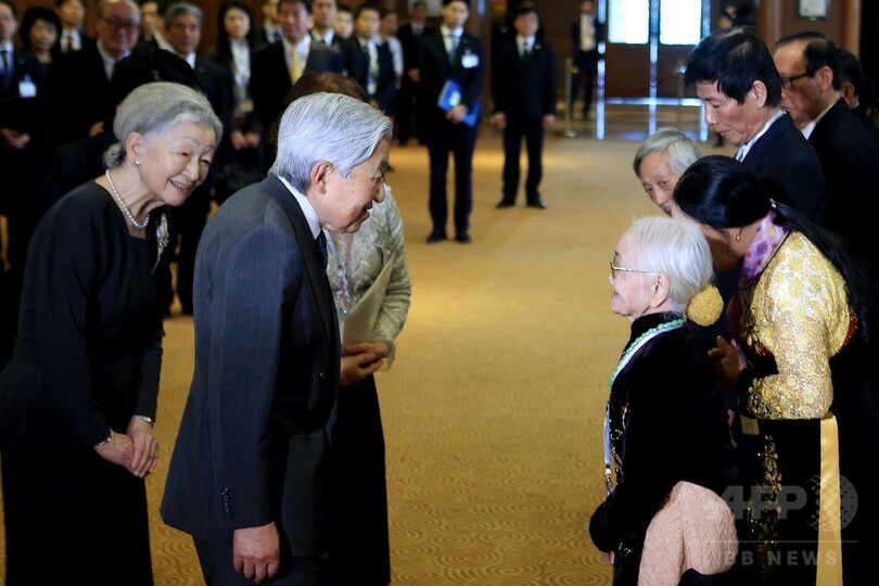天皇、皇后両陛下、旧日本軍兵士の家族らと面会