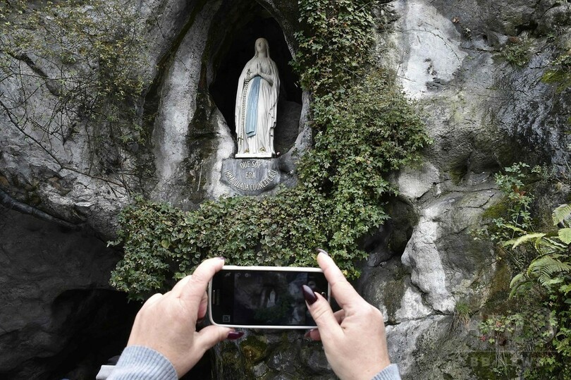 同性愛者も歓迎、バレンタインは「出会いの奇跡」の街ルルドへ