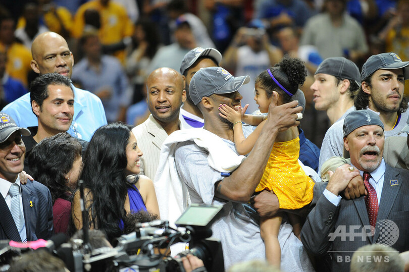 コービー氏妻「完全に打ちのめされている」、死後初めて口開く