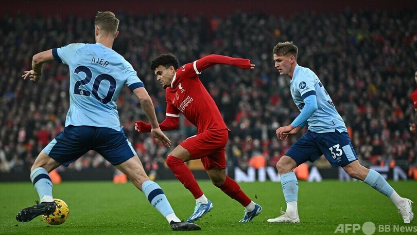 マンCはチェルシーと壮絶ドロー 快勝リバプールが2位浮上