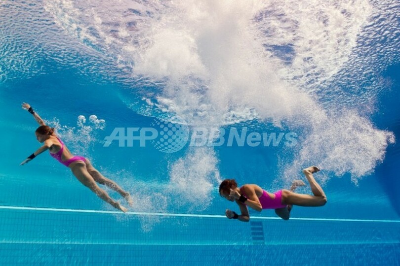 水中カメラがとらえた世界水泳・飛び込み競技