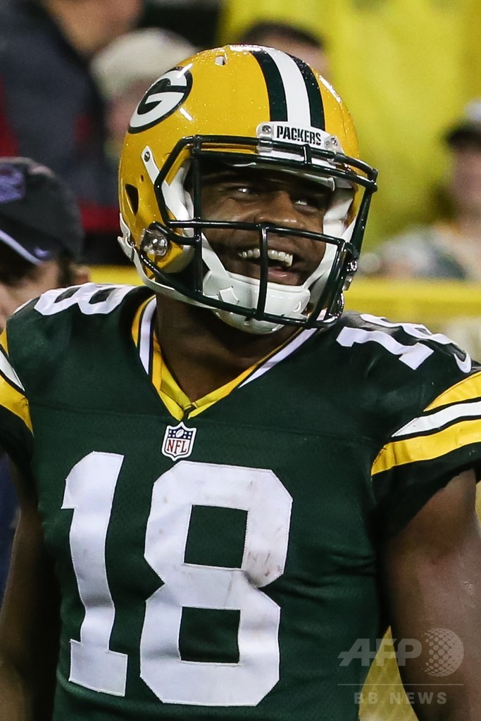 パッカーズが今季無敗を守る、QBロジャースは5本のTDパス成功