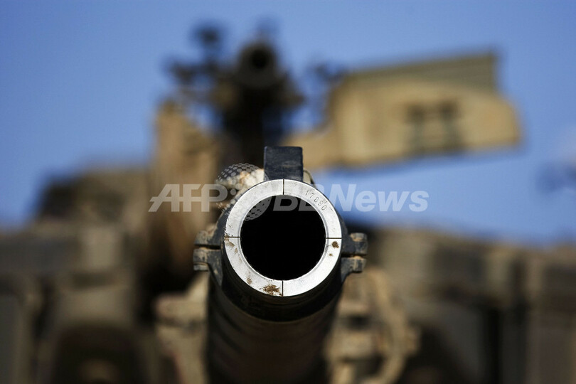 エジプト・ガザ境界にパレスチナ人殺到、高まる人道危機懸念