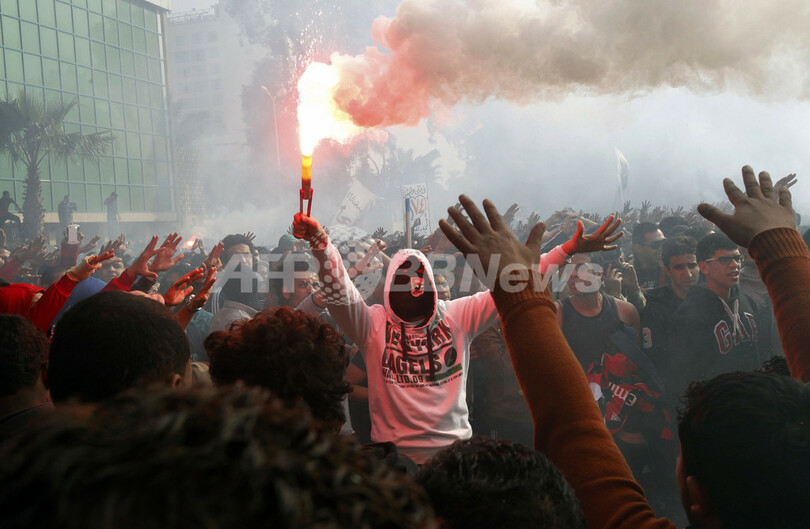 エジプト、サッカー暴動の裁判で21人に死刑判決