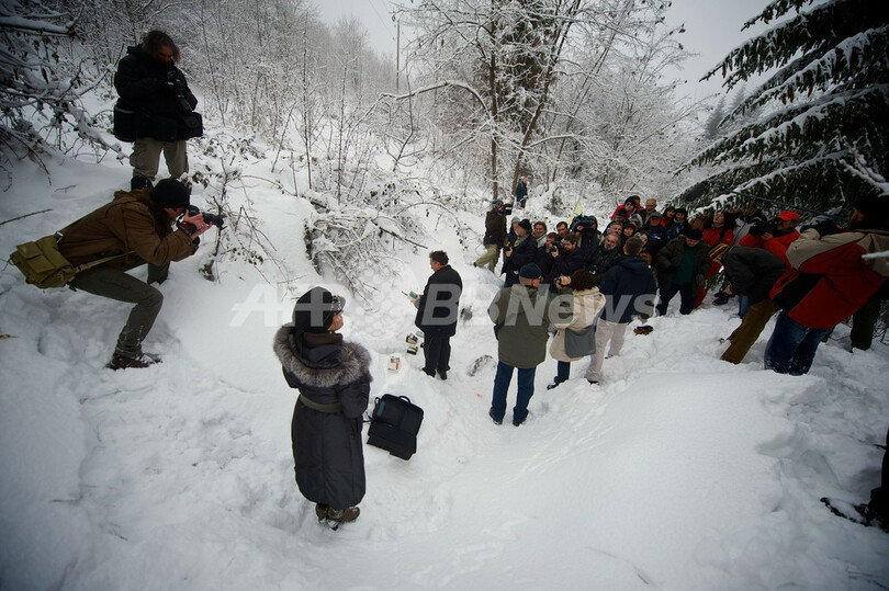 多くの人で賑わう「滅亡」免れる山