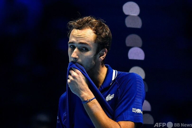 ズベレフ2度目のATPファイナルズ制覇 前年Vのメドベージェフ撃破