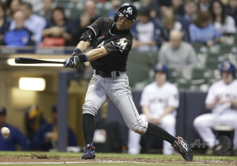 イチロー、大リーグ通算500盗塁を達成