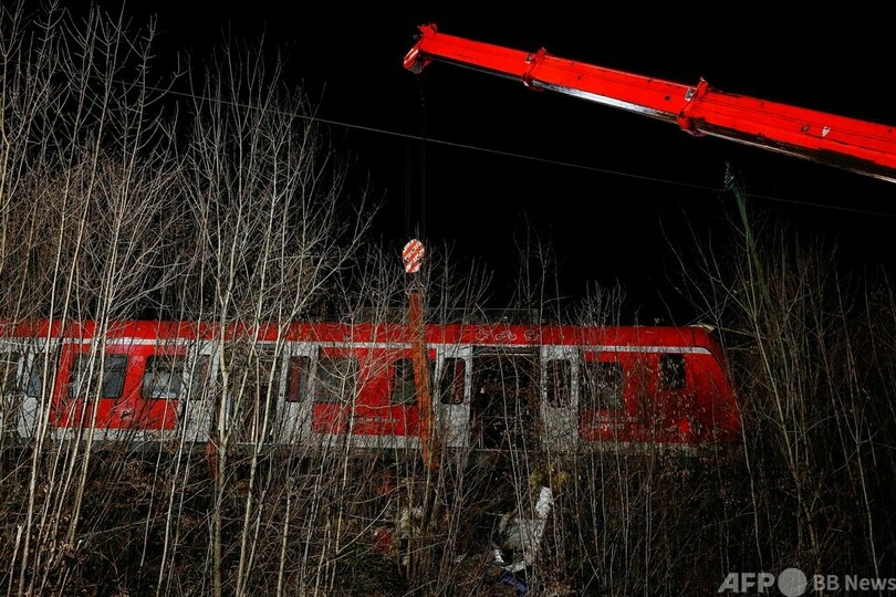 ミュンヘン近郊で列車同士が衝突 1人死亡、多数負傷