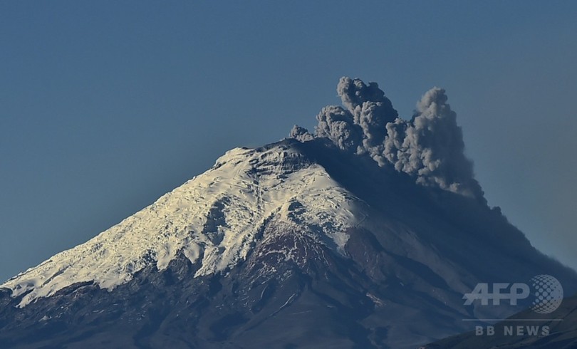 エクアドルの火山噴火 32万5000人に影響の可能性も 写真23枚 国際ニュース Afpbb News
