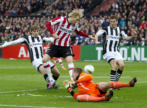 PSVアイントホーフェンがオランダ杯優勝 写真7枚 国際ニュース：AFPBB News