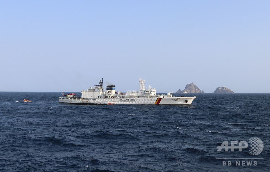 竹島付近で3遺体発見、墜落した韓国救助ヘリの搭乗者か