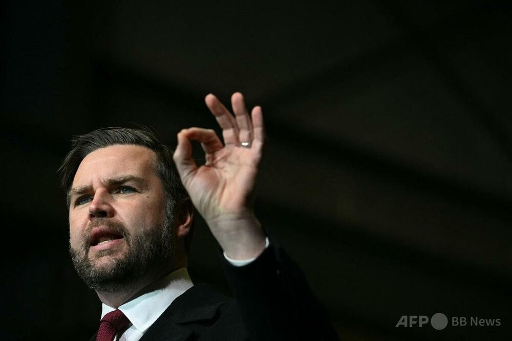 バンス米副大統領、「UFOに夢中」と発言 異星人ではなく悪魔だとの持論も展開