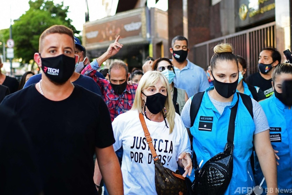 マラドーナ氏に「正義を」 アルゼンチンでファンが抗議デモ 写真8枚 国際ニュース：AFPBB News