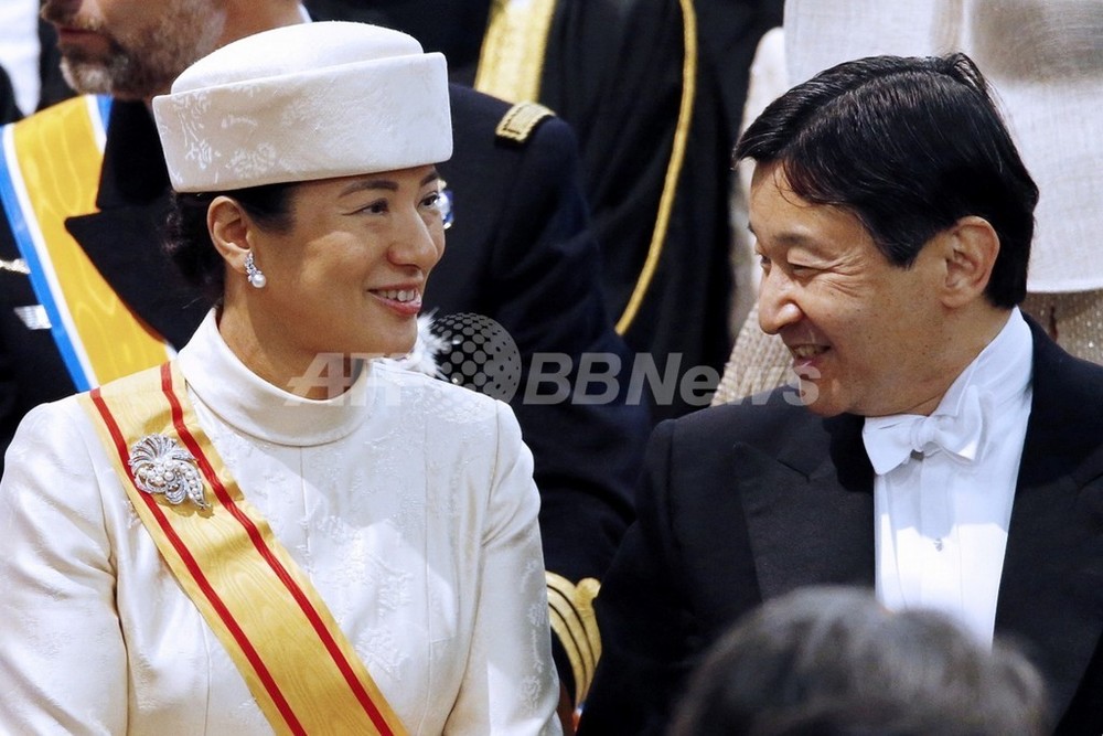 皇太子即位の日 5月1日，皇太子殿下（徳仁皇太子）が御即位され，元号が令和に