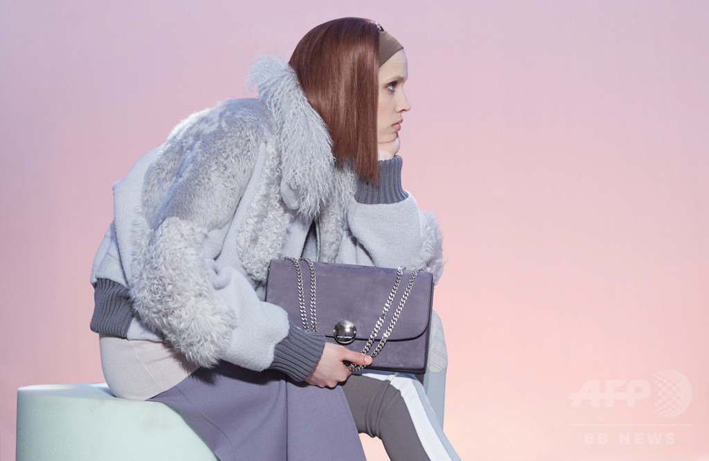 「マーク ジェイコブス」伊勢丹新宿店に期間限定ストア29日まで