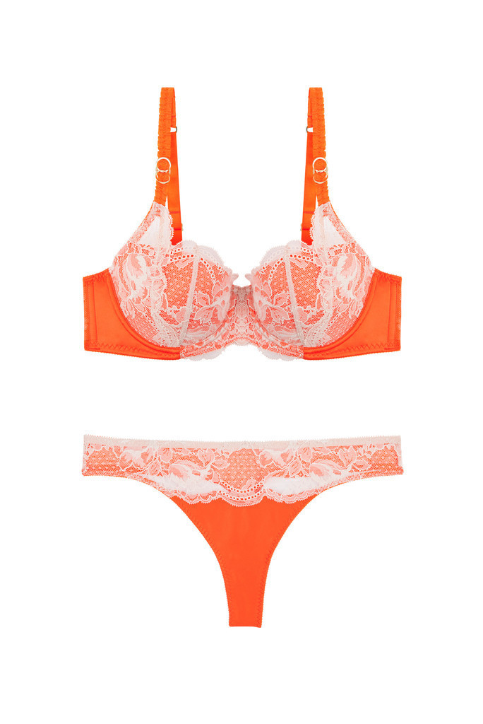 「ステラ マッカートニー」15年秋冬ランジェリーコレクション発表