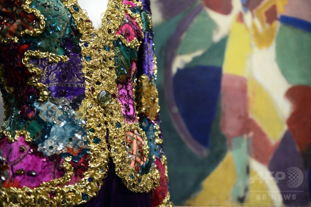 ユベール・ド・ジバンシィ初の回顧展、マドリードの美術館で開催