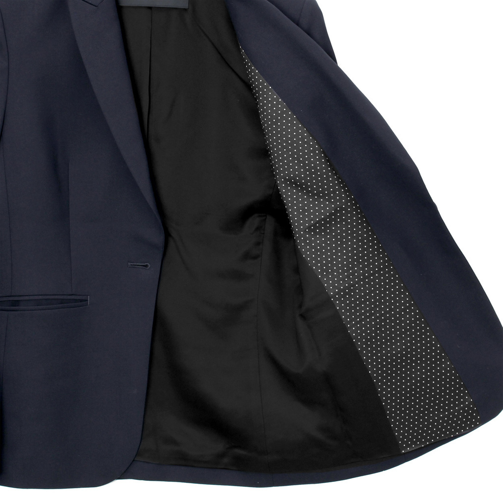 ワーキングウーマンの頼もしい味方 ポール スミス から新感覚のトラベルスーツが誕生 写真13枚 マリ クレール スタイル Marie Claire Style