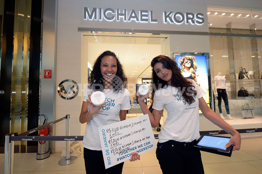 世界食糧デー記念、「マイケル・コース」飢餓撲滅活動イベントを開催