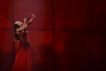 デンマークのコペンハーゲン（Copenhagen）で開かれた欧州国別対抗歌謡祭「ユーロビジョン・ソング・コンテスト（Eurovision Song Contest）」の決勝大会で歌う、アゼルバイジャン代表のディララ・カズモヴァ（Dilara Kazimova、2014年5月10日撮影）。(c)AFP/JONATHAN NACKSTRAND
