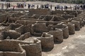 エジプト・ルクソール近郊で発見された古代都市遺構（2021年4月10日撮影）。(c)Khaled DESOUKI / AFP