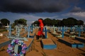 ブラジル北部アマゾナス州マナウスの墓地（2021年4月29日撮影）。(c)MICHAEL DANTAS / AFP