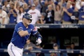 16MLBプレーオフ、ア・リーグ優勝決定シリーズ（7回戦制）、トロント・ブルージェイズ対クリーブランド・インディアンス。3回に先制のソロ本塁打を放ったトロント・ブルージェイズのジョシュ・ドナルドソン（2016年10月18日撮影）。(c)AFP/Getty Images/Elsa