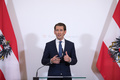 オーストリアの首都ウィーンで記者会見するセバスティアン・クルツ首相（2019年5月18日撮影）。(c)ALEX HALADA / AFP