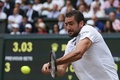 テニス、ウィンブルドン選手権、男子シングルス決勝。リターンを打つマリン・チリッチ（2017年7月16日撮影）。(c)AFP/Daniel LEAL-OLIVAS