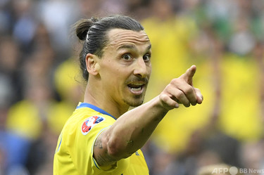 神の帰還」 イブラヒモビッチがスウェーデン代表復帰 写真4枚 国際