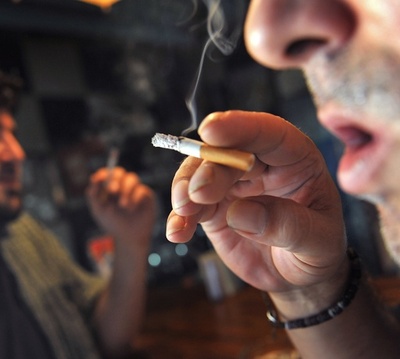 HIVに感染した喫煙者の死因、HIV関連より肺がん 研究