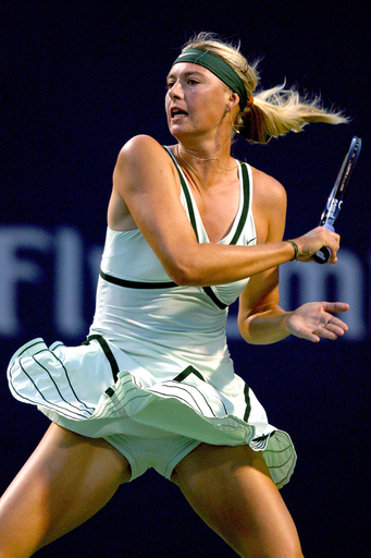 シャラポワ クレイバノワを下し決勝進出、ロジャーズ・カップ