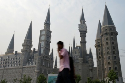 中国に中世の古城？実は美大の豪華校舎