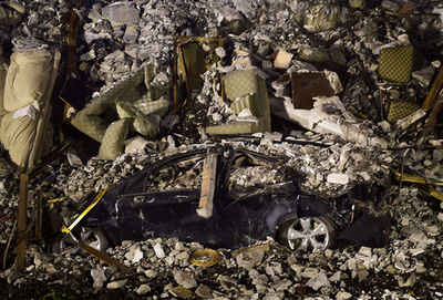 崩壊したビル、ひしゃげた車…メキシコ大地震、被災現場の様子