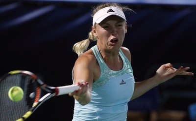 ボズニアツキがコルネ下し8強入り、ドバイ・テニス選手権