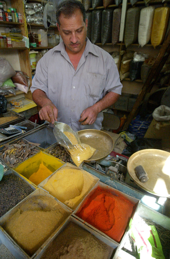 ラマダン最中のバグダッドで自爆攻撃、10人死亡