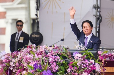 台湾総統、中国による「併合に抵抗」