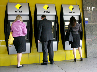 「排せつ物」投げつけて現金強奪、オーストラリア