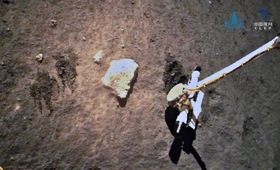 月の火山活動、より後の年代まで 中国ミッションの岩石サンプル分析