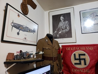 児童虐待容疑の男、自宅から大量のナチス関連品 ブラジル
